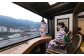 一部屋ごとにインテリアが異なる客室も女性に好評で、温泉街の夜景がとても綺麗です。
