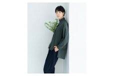 ＜洗える/柔らか/草木染め＞コットンVネックシャツ　ログウッドエンジュ(グリーン)【1555895】
