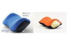 旅行用負担軽減枕 首をやさしく包み込む 浜松産ネックピロー「ネックラック」2個セット（ブルー×ネイビー1＆オレンジ×ネイビー1） [№5786-8464]3552