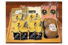 0014-12-01　FUJIBOKU焼きそばセット（富士宮やきそば・ソーセージ・ジャンボマッシュルーム）