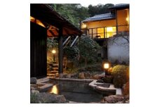 ＜ふるさと納税＞伊東遊季亭川奈別邸 庭園露天風呂付特別室で三つの温泉を満喫 ペア宿泊券(1泊2食付)【1306263】