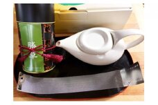 【お茶空間】フタの落ちない不思議な急須と缶入り煎茶200g「くつろぎセット」【ホワイト】