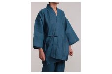 061-8　【薄茶（格子）・Мサイズ】染め・織り・縫製　すべて地元遠州製　本麻作務衣