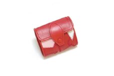 3つ折り財布 革のパッチワーク お札も小銭も入る「コロンとした小さなお財布」赤色【1210097】