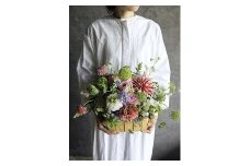 ◇お任せ◇　お花たっぷりフラワーアレンジメント