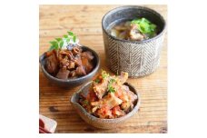 牛すじ食べ比べセット３種類と鶏めしの素/各2個合計8個のセット | 惣菜 おかず お惣菜 おそうざい 牛すじ 牛すじどて煮 牛すじスープ 牛すじトマト煮込み 鶏めしの素 鶏めし 冷凍食品 冷凍おかず 電子レンジ レンチン 温めるだけ 手軽 簡単 かんたん 時短 お手軽 おつまみ 天然 だし 無添加 詰め合わせ 煮物 野菜 まとめ買い