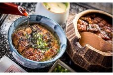 三河一色産 鰻ひつまぶし 4人前 出汁付き うなぎ処はちすか 国産 日本料理 うなぎ  真空 冷蔵 大きい 白だし かつおぶし 出汁  ひつまぶし 家族 4人前 蒲焼 お吸い物 薬味 刻み 海苔 のり わさび　セット　H026-032