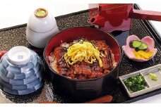 三河一色産 鰻ひつまぶし 6人前 出汁付き うなぎ処はちすか 国産 日本料理 うなぎ 真空 冷蔵 大きい 白だし かつおぶし 出汁 ひつまぶし 家族 6人前 蒲焼 お吸い物 薬味 刻み 海苔 のり わさび　セット　H026-033
