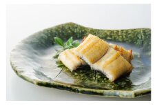 【三河一色産　鰻使用】料亭八勝館特製　鰻の白焼き　無頭　国産・H016-018
