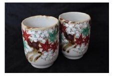 20-2_犬山焼 雲錦手夫婦湯呑｜焼きもの 伝統工芸 食器 ペア 犬山 手作り 桜 紅葉 雲錦手 湯呑 湯のみ 古風 年代 時代