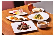 25-16_コローレコースペアお食事券（2名分 要予約）| イタリアンレストラン レストラン チケット ペアチケット ステーキ コース 2人分 お食事券 ラ・ヴィータ ごほうび お食事会 パスタ イタリアン ランチ ディナー 名古屋 近郊 食事 東海 愛知 岐阜 尾張
