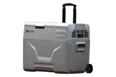 127-1_【EVOKE/イヴォーグ公式】 GLAZE40 ポータブル冷蔵庫40L（グレー）｜ 車載冷蔵庫 車載 冷凍庫 冷蔵庫 40L ポータブル冷蔵庫 車載用冷蔵庫 ポータブル 冷凍庫 アウトドア キャンプ クーラーボックス バッテリー別売り 防災 避難 家族 愛知県 岐阜県 名古屋 acct EVOKE