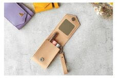 【ベージュ】毎日の“ときめき”を仕込めるリップケース　リップクリームホルダー　キーホルダーストラップ【ミラー付き・3本入る】