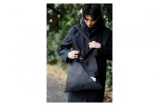 利き手を選ばないショルダートート　Niji　Super water repellent