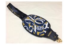PEARLSのオリジナルボディバッグ（Designed by FRANCK MULLER）
