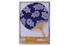 日永うちわ   伊勢木綿   菊づくし（大）  両用うちわ立て付