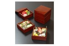 037 三段弁当箱