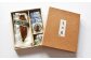 うなぎの蒲焼と肝吸いの詰め合わせ用特製化粧箱に入れてお届け