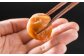 見た目は悪い規格外商品ですが、
大粒なサイズや味付けは最高級の梅干しと同じです！