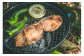 特大サイズの本マグロ尾の身を使用！
尾鷲海洋深層水の塩をブレンドした特製ガーリックペッパーダレで味付けしたマグロステーキ