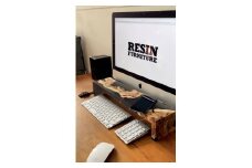 レジンと天然木で作られたPCモニター前ラック（ケヤキ×白透明） 亀山市/なかの材木株式会社 棚 ラック [AMAK004-1]