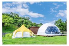志摩グリーンアドベンチャー【グランピングフィールド】ドッグラン付き棟 宿泊券(６名様まで)／伊勢志摩 伊勢 志摩 三重 グランピング キャンプ ペット ドッグラン 友人 家族 遊ぶ 自然 贅沢 宿泊 チケット 旅行券 アウトドア BBQ 大人 子ども 満喫 体験 アクティビティ 楽しむ 泊まる 