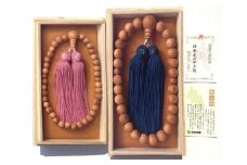 御山杉　お念珠　男女ペア　男性用：青　女性用：ピンク／世古林業　銘木　数珠　三重県　度会町　伊勢志摩