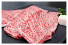 松阪牛　ナイアガラ　ステーキ　3枚　計450ｇ（約150ｇ×3枚）　B-18／冷凍　瀬古食品　ふるさと納税　牛肉　松阪肉　特選　カルビ　名産　ブランド　霜ふり本舗　三重県　大紀町