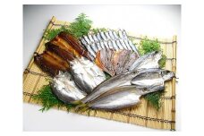 【冷凍】 干物 セット 10種類 B セット 山藤 天日干し 魚 海鮮 新鮮干物 ひもの ヒモノ 乾物 ひらき 朝食 和食 おつまみ 酒の肴 旬 惣菜 おかず 簡単調理 便利 小分け 冷凍食品 産地直送 国産 三重 南伊勢 伊勢志摩