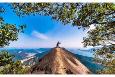 絶景”象の背”へ！ガイドが案内する便石山【EE09】