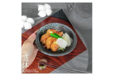信楽焼 陶器製 たわみ小鉢 (黒雹)