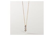 【K18イエローゴールド ラボダイヤモンドネックレス】0.435ct 3粒ダイヤのトリロジーネックレス 上品な美しさ 長さ50cm　K18-N006