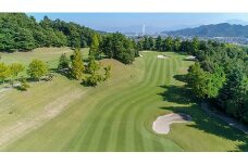 近江牛 450g付き 平日 4名様 ゴルフ セルフプレー券 食事付き ゴルフ場 プレー券 チケット スポーツ 運動 和牛 日本三大和牛 ブランド牛 牛肉 肉 肩ロース すき焼き 450g 彦根カントリー倶楽部 滋賀 彦根