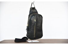 高級レザーを使った大人の　ワンショルダーバッグ　ナイトブラック【CC23U】