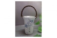 【信楽焼】つる付粉引ぶどう絵花入れ・花瓶・花器　nha-043