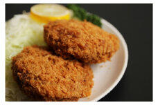 【9月お届け】【近江牛 ハンバーグカツ 10個】肉 牛肉 ハンバーグ カツ 冷凍ブランド牛 三大和牛 和牛 黒毛和牛 冷凍食品 お弁当 おかず お惣菜 産地直送 滋賀県 竜王