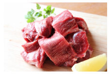 【11月お届け】【近江牛 角切り(煮込み用)800g】肉 牛肉 冷凍 煮込み ブランド牛 三大和牛 和牛 贈り物 ギフト プレゼント 滋賀県 竜王