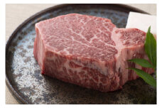 【 5月配送 】近江牛 ステーキ用 ( ヒレ1枚 ) 肉 牛肉 和牛 黒毛和牛 ステーキ肉 国産 バーベキュー 贈り物  ブランド牛 三大和牛 ギフト プレゼント 冷凍 滋賀県 竜王 ふるさと納税