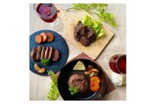 ジビエ お楽しみ セット ( ジビエ バル 料理 詰め合わせ 鹿肉 焼肉 ステーキ ハンバーグ 鹿 肉 京都 )・焼肉用タレづけスライス[200g×1]　・鹿肉ステーキ[140g×1]・鹿肉ハンバーグ[90g×2]・鹿肉ソーセージ[140g(4本)]