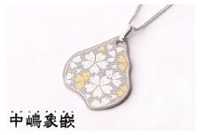 【中嶋象嵌】ナシ型ペンダント〈ベージュ〉