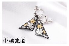 【中嶋象嵌】三角形桜ピアス
