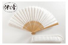 【伊と幸】《白生地の老舗が贈る》透扇子（麻の葉文様・白）