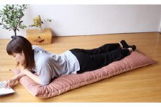 【 洛中高岡屋 】うたた寝にちょうどいい寛ぎのアイテム カバータイプごろ寝敷きふとん＜ゆったりサイズ＞（ピンク系）