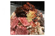 ＜ホルモン亀山＞ ホルモン みそ焼 ミニ セット（調味料付き）《ホソ てっちゃん 鶏もも カルビ センマイ 各80g 計400g》