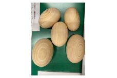 京都府産ヒノキで作る 木の卵 5個入(約40g×5) ツボ押しや除湿、お風呂に入れて香りを楽しめます【1591439】