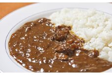 【牛すじカレー】日本海牧場の黒にんにくと牛すじ肉の米粉カレー　3袋（1袋　180ｇ）＜冷凍＞　牛肉 カレー・牛すじカレー・黒にんにく　※レンジで温める時は器にあけてください　NH00005