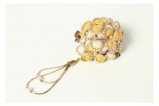 小花のブローチ！（イエロー）丹後ちりめんを使ったブローチです！　アクセサリー 入学式 卒業式 フォーマル ハンドメイド ブローチ イエロー おしゃれ かわいい　AM00294