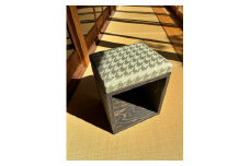 UA Stool【丹後ちりめん】の魅力を際立たせるスツール ＜萌葱千鳥＞　椅子 チェア 家具 インテリア ちりめん ふるさと納税 スツール  おしゃれ テキスタイル ふるさと納税限定 カジュアル スツール椅子 シンプル 合板 木製　AF00003