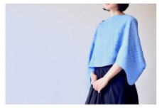 【着回しできるシルクストール】フィルタンゴ ストール　吉祥柄ボタン付き　ブルー　洗えるシルク、お祝いギフトにも。　FI00049