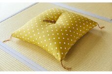 天然繊維　手作り　木綿わた入り　座布団(からしドット柄）黄色 からし色 座布団 家庭用 ハンドメイド 肌に優しい リラックス 快適空間 新生活 敬老の日 送料無料　HT00100